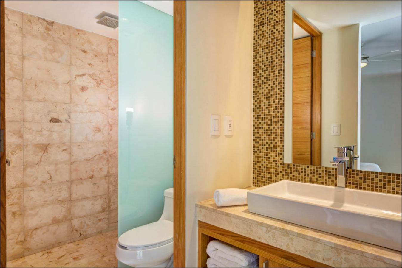 Anah Suites By Las Flores Vacation Rentals Playa del Carmen Værelse billede